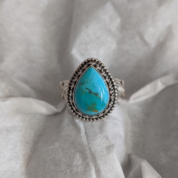 Arizona Mohave Turquoise .925 Silver Ring, size 8 - Picture 3 of 9